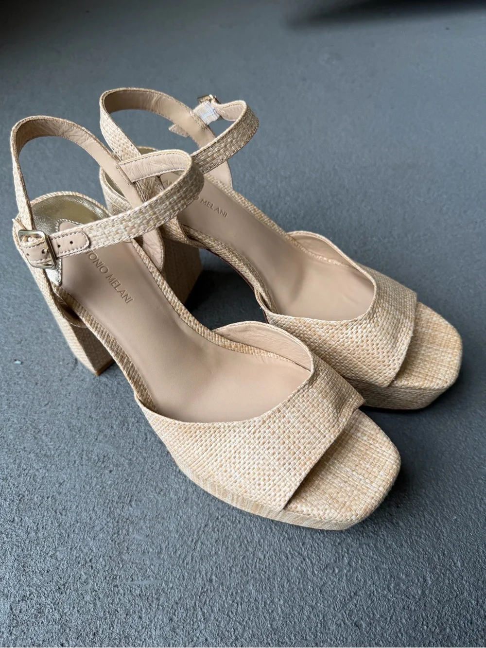 ANTONIO MELANI Bonny Raffia Platform Block Heel Sandals Sz 10M NWOB